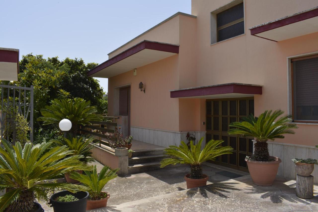 Casa Vacanza Pietro E Nina Lecce Kültér fotó