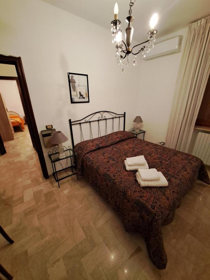 Casa Vacanza Pietro E Nina Lecce Kültér fotó